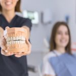 Protesis dental en una clínica dental